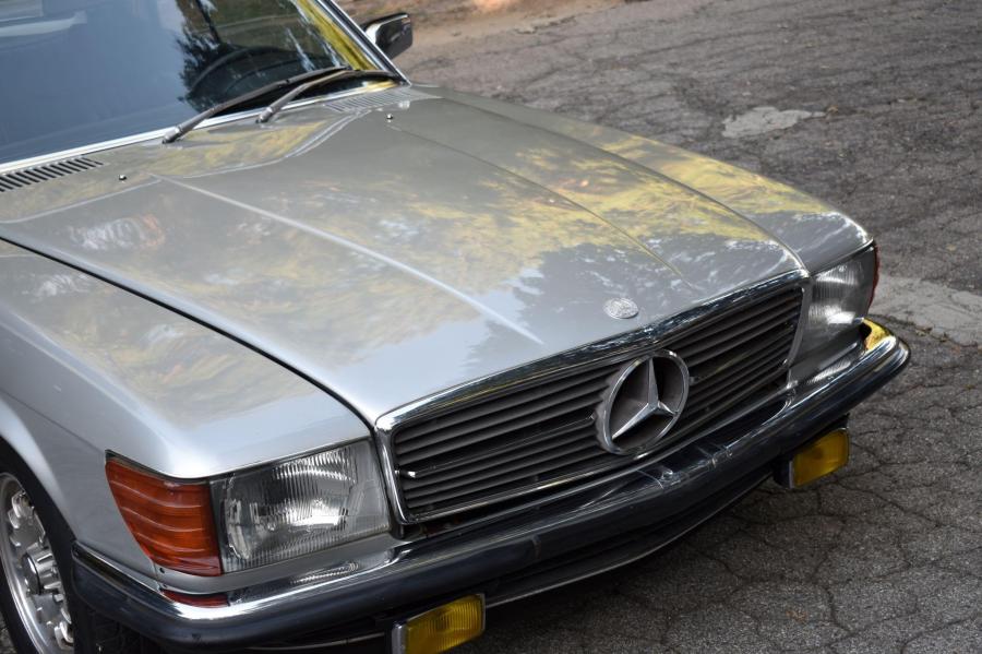 Детали экстерьера Mercedes-Benz 280 SLC (C107) 1980 года  (EU) (фото 24 из 102)